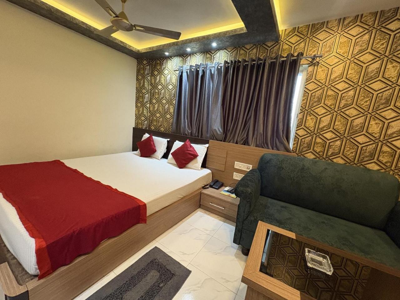 Hotel New Classic Inn Near Sea Beach,Full Air-Conditioning With Restaurant Дигха Екстериор снимка